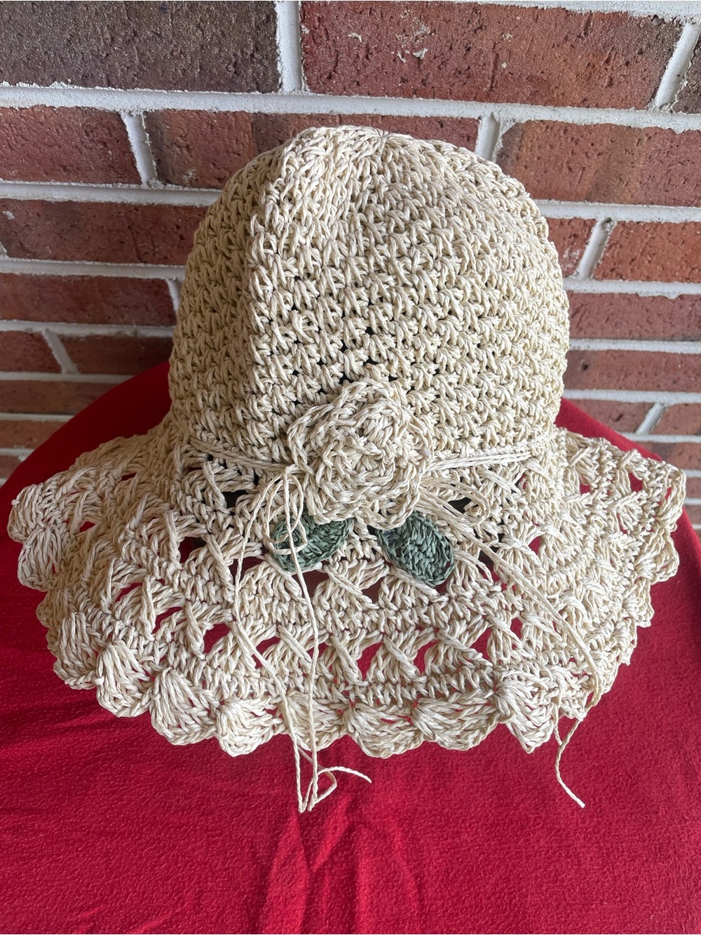 Elegant Cream Straw Crochet Sun Hat with Decorative Flower